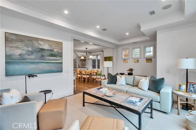 Corona Del Mar (newport Beach), CA 92625,613 Larkspur Avenue