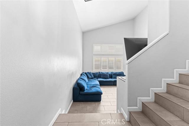 Corona, CA 92878,823 Pathfinder Way