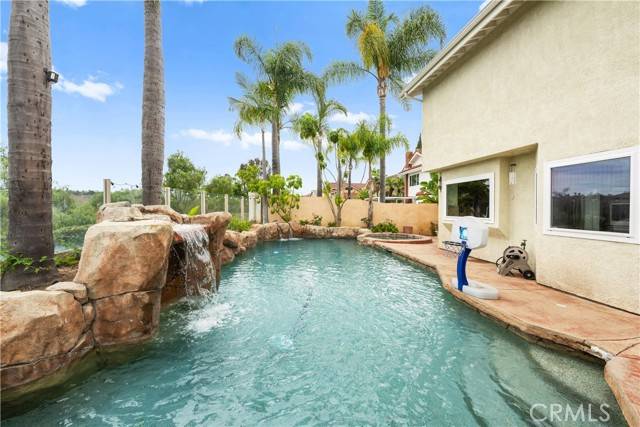 Laguna Niguel, CA 92677,34 Landing