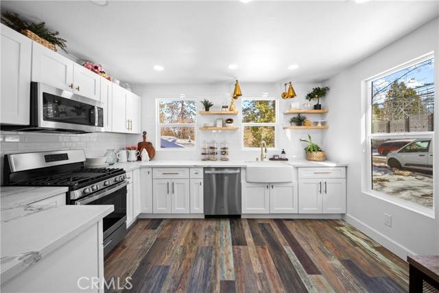 Lake Arrowhead, CA 92326,27584 Weirwood Drive