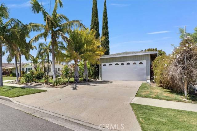 Los Alamitos, CA 90720,4301 Howard Avenue