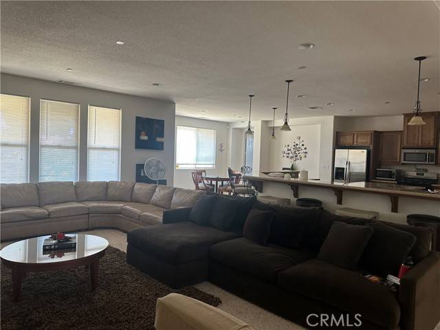 Phelan, CA 92371,9322 Hollywood Court