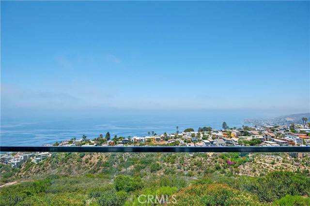 Laguna Beach, CA 92651,865 Quivera Street