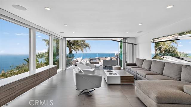 Laguna Beach, CA 92651,855 Santa Ana Street