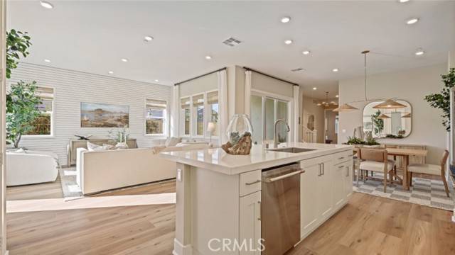 Irvine, CA 92618,409 Clipper