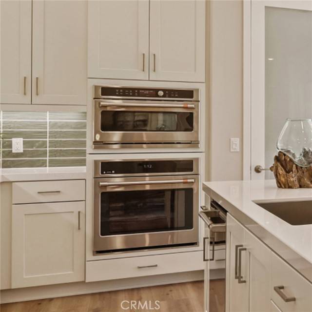 Irvine, CA 92618,409 Clipper