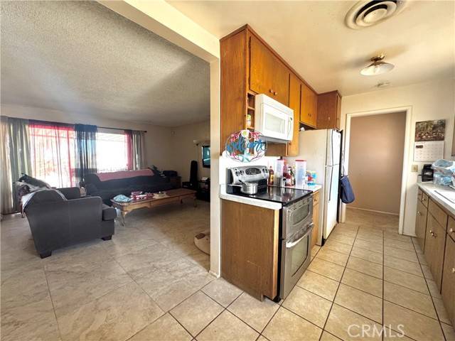Salton City, CA 92274,1084 Seaview Avenue