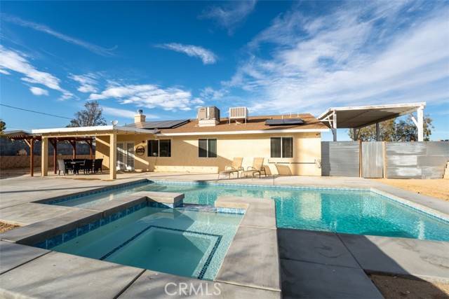 Joshua Tree, CA 92252,60205 Latham Trl