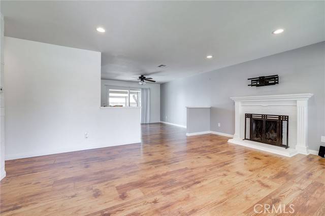 Huntington Beach, CA 92647,15011 Sussex Circle