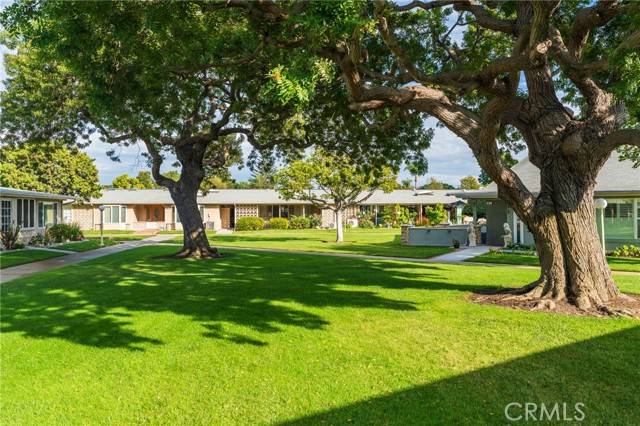 Seal Beach, CA 90740,1681 Tam 0'Shanter Road #10J M12