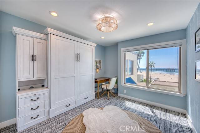 Huntington Beach, CA 92648,711 Pacific Coast Hwy #421