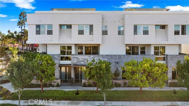 Costa Mesa, CA 92627,617 W 17th