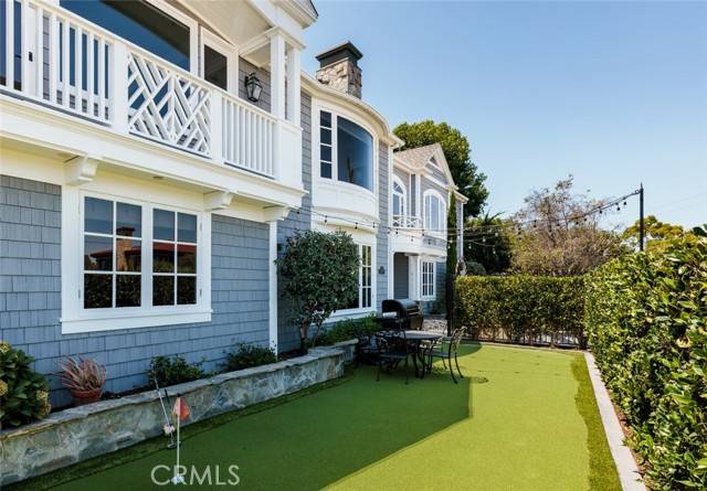 Newport Beach, CA 92663,125 Kings Place