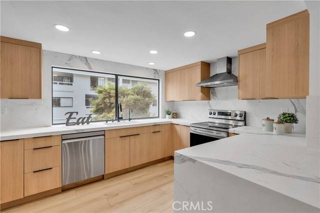 Newport Beach, CA 92663,2 Encore Court #248