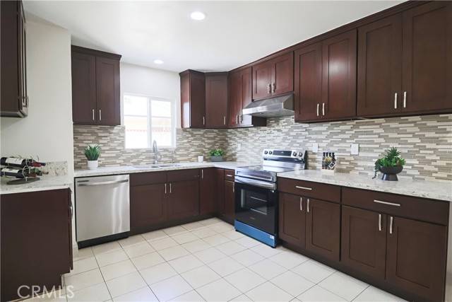 Westminster, CA 92683,8902 Mcclure Ave