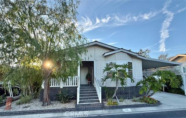 Huntington Beach, CA 92646,18601 Newland #38