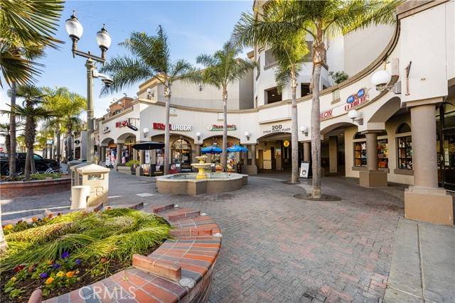 Huntington Beach, CA 92648,200 Main