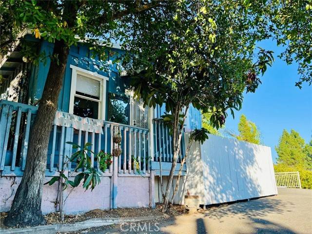 Fallbrook, CA 92028,408 N Pico ave