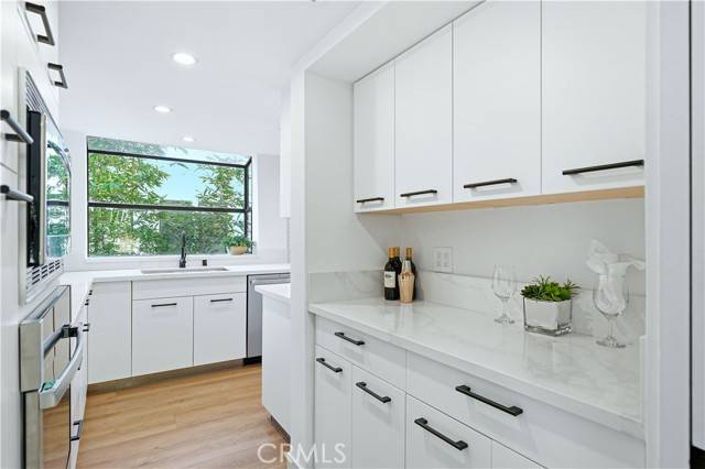 Brentwood, CA 90049,11601 Montana #7