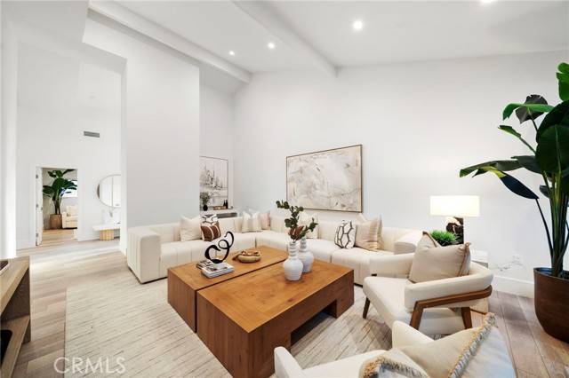 Huntington Beach, CA 92647,17442 Coronado Lane