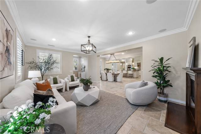 Irvine, CA 92620,35 Twin Gables