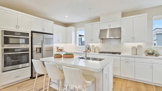 Valencia (santa Clarita), CA 91381,27459 Pistachio Way