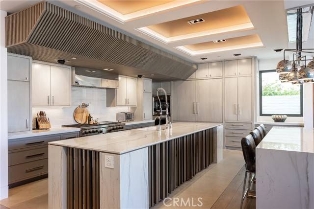 Newport Beach, CA 92660,660 Harbor Island Drive