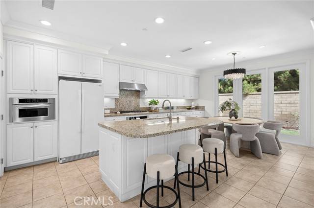 Irvine, CA 92618,61 Lupari