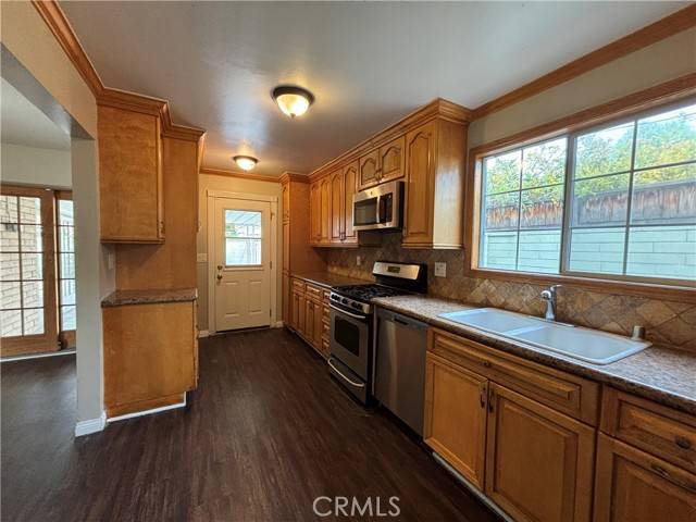 West Hills (los Angeles), CA 91307,22557 Covello