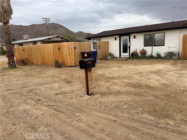 Twentynine Palms, CA 92277,6922 Datura