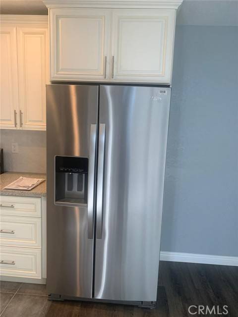 La Palma, CA 90623,8411 Meadowlark Ln #B