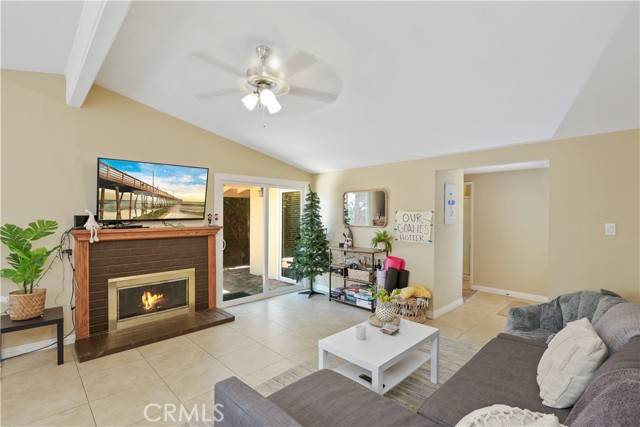 Orange, CA 92868,1139 W Sycamore