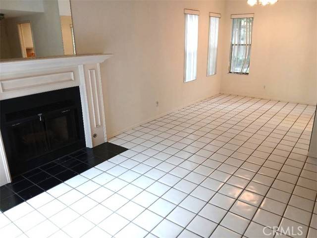 Costa Mesa, CA 92626,810 Baker #112