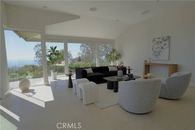 Laguna Beach, CA 92651,2615 Temple Hills