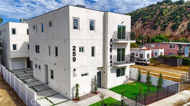 Los Angeles, CA 90042,259 S Avenue 54 #1/4