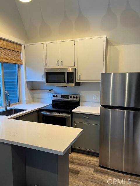 June Lake, CA 93529,25 Howard