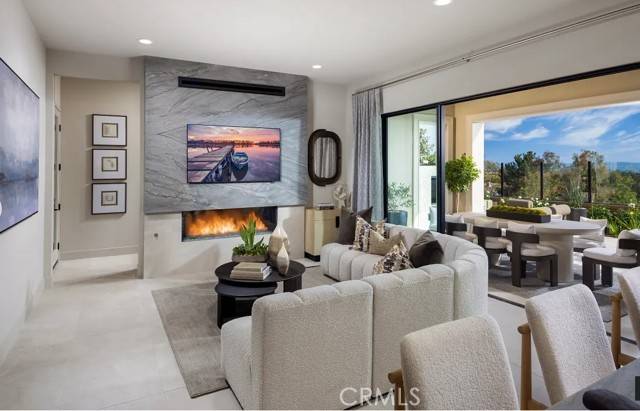 Irvine, CA 92602,453 Treeline