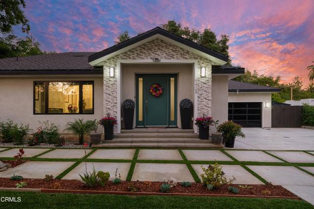 La Canada Flintridge, CA 91011,4428 Oakwood Avenue