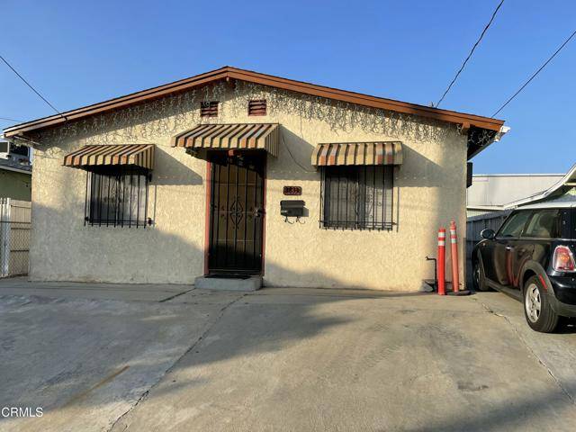 Los Angeles, CA 90039,3833 Seneca Avenue