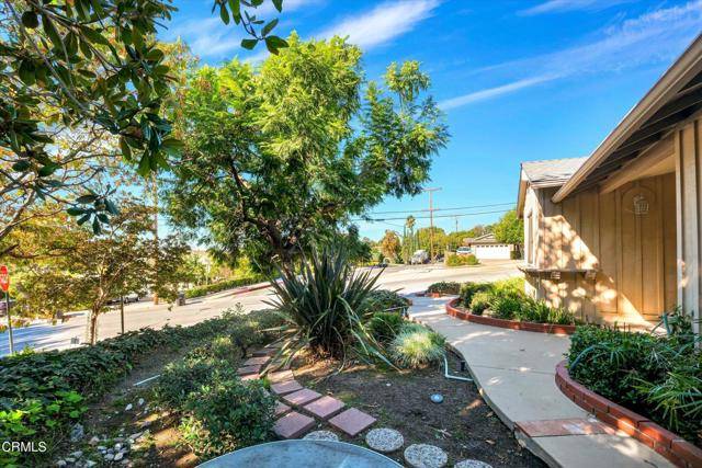 Glendale, CA 91214,3557 Burritt Way