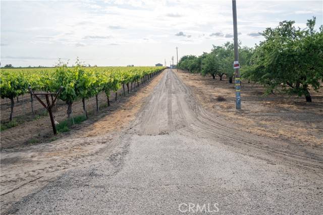 Madera, CA 93637,5702 Highway 145