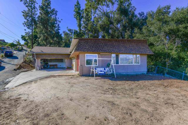 Lakeside, CA 92040,9518 Cypress St