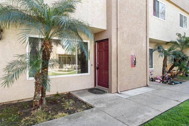 El Cajon, CA 92020,315 S Mollison Ave #2