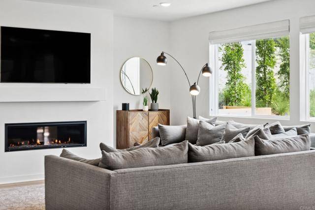 Fallbrook, CA 92028,35188 Orchard Trails