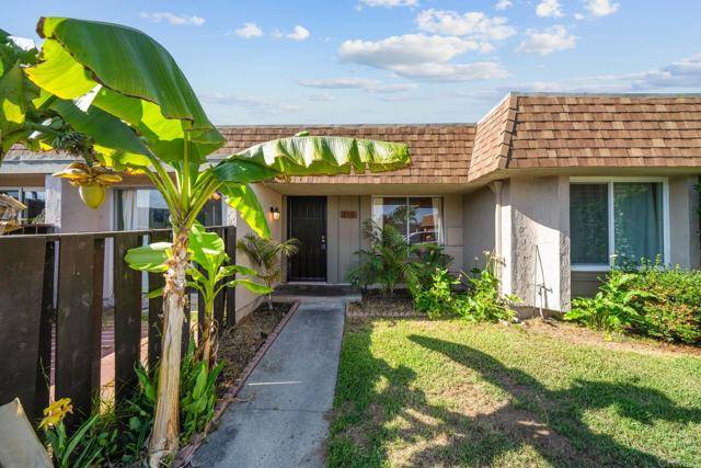 Oceanside, CA 92057,218 Holiday Way