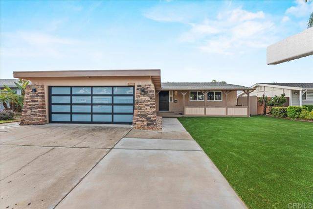 Santee, CA 92071,8611 Carlton Oaks Dr
