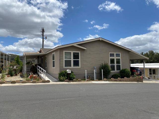 El Cajon, CA 92021,13300 Los Coches Rd E #8