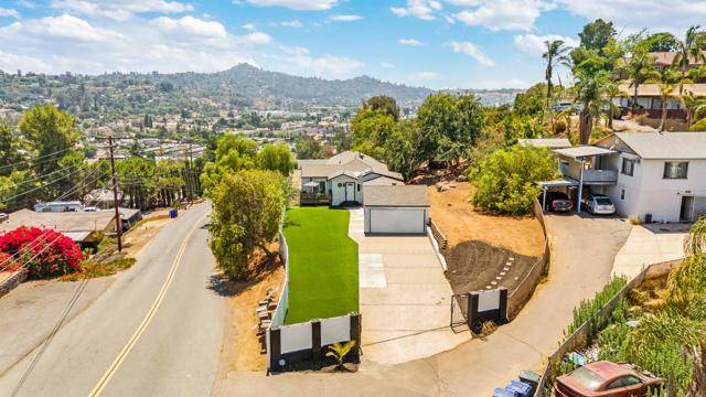 El Cajon, CA 92020,1162 Merritt Drive