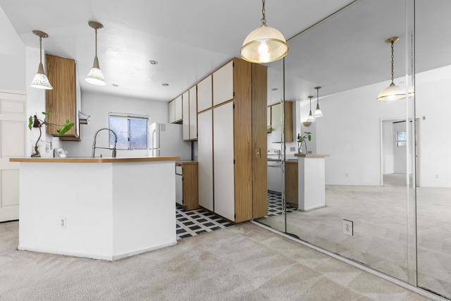 San Diego, CA 92111,7248 Camino Degrazia #297