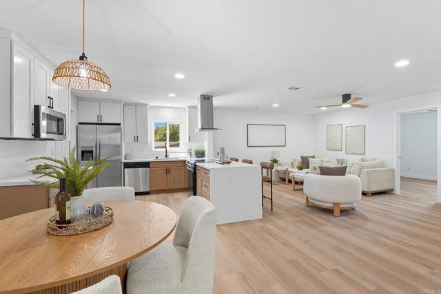 El Cajon, CA 92021,9494 Chimney Rock Ln